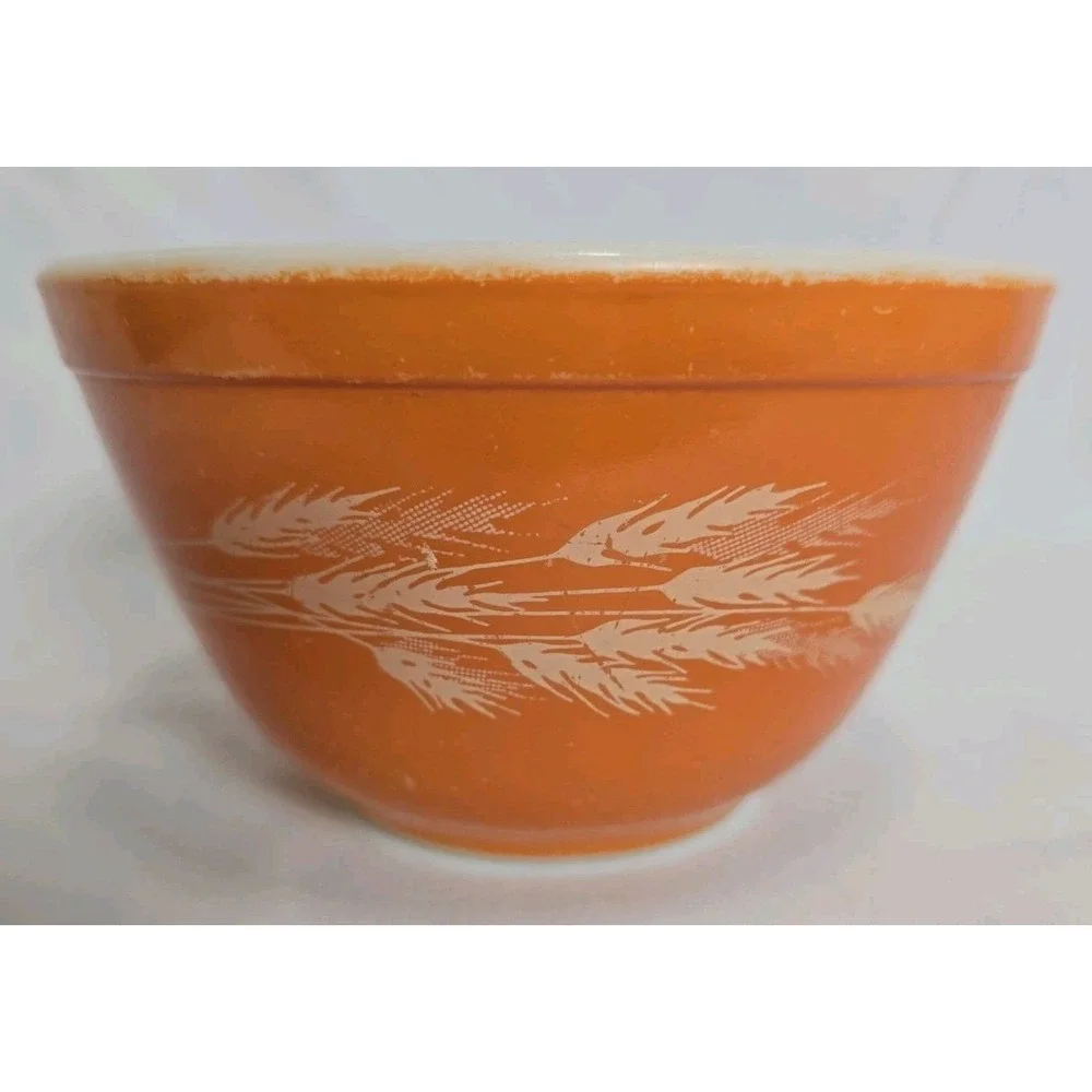 Vintage Pyrex Autumn Harvest (Wheat) #401 Mixing Bowl 750ml 1979-1986 Scratches!